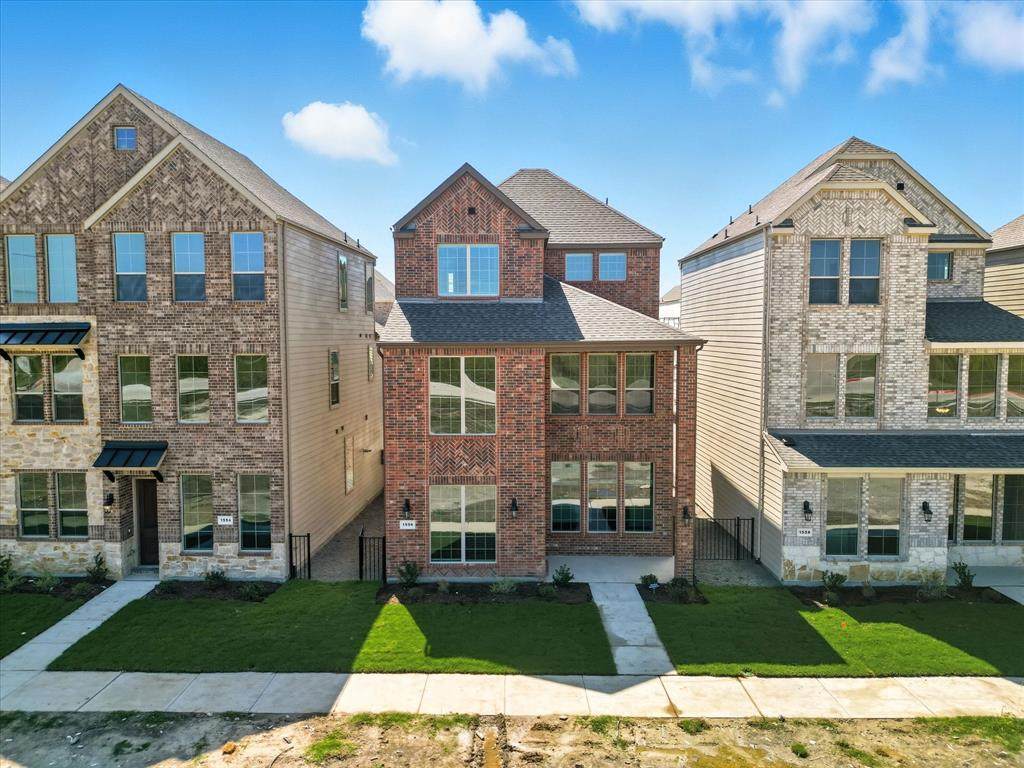 1556 Lake District Drive - Photo 1