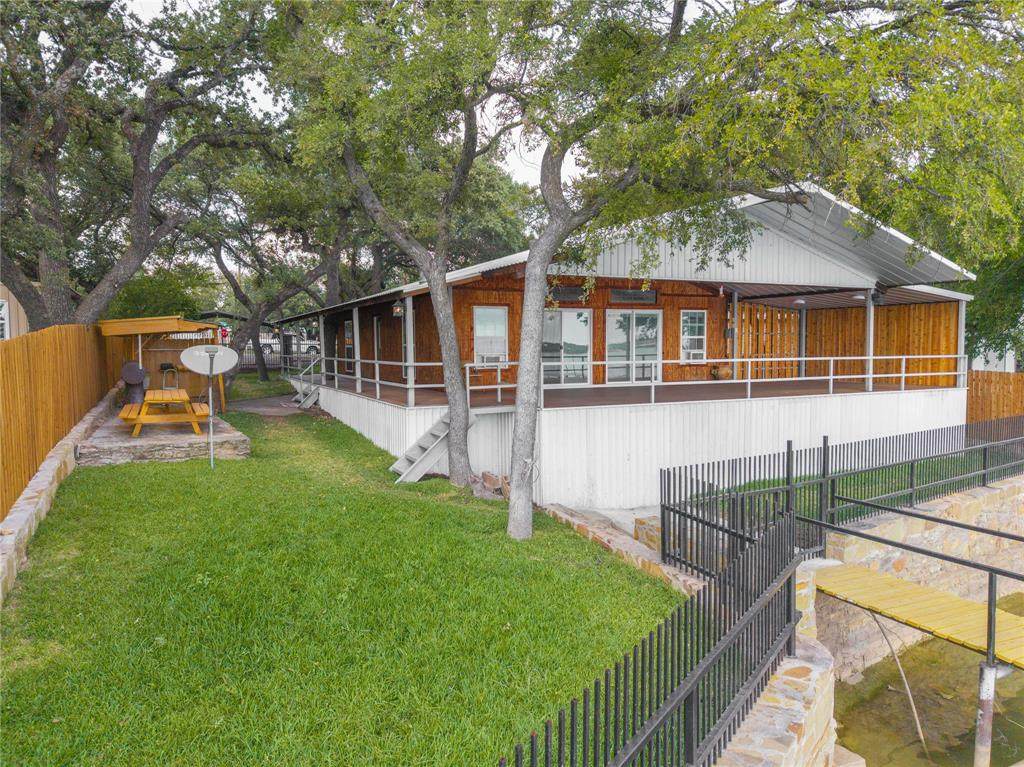 4010 Seneca Circle - Photo 1