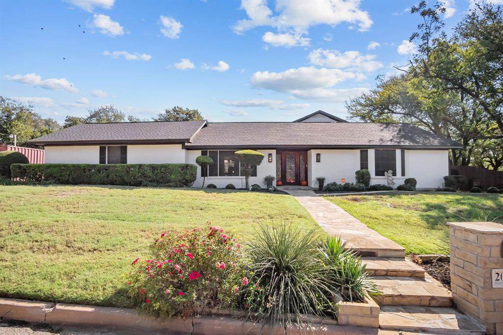 2016 4th Avenue - Photo 1