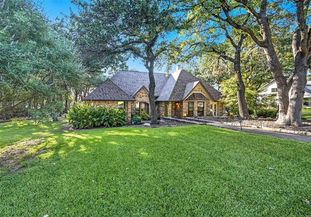 1520 Bellechase Drive - Photo 1