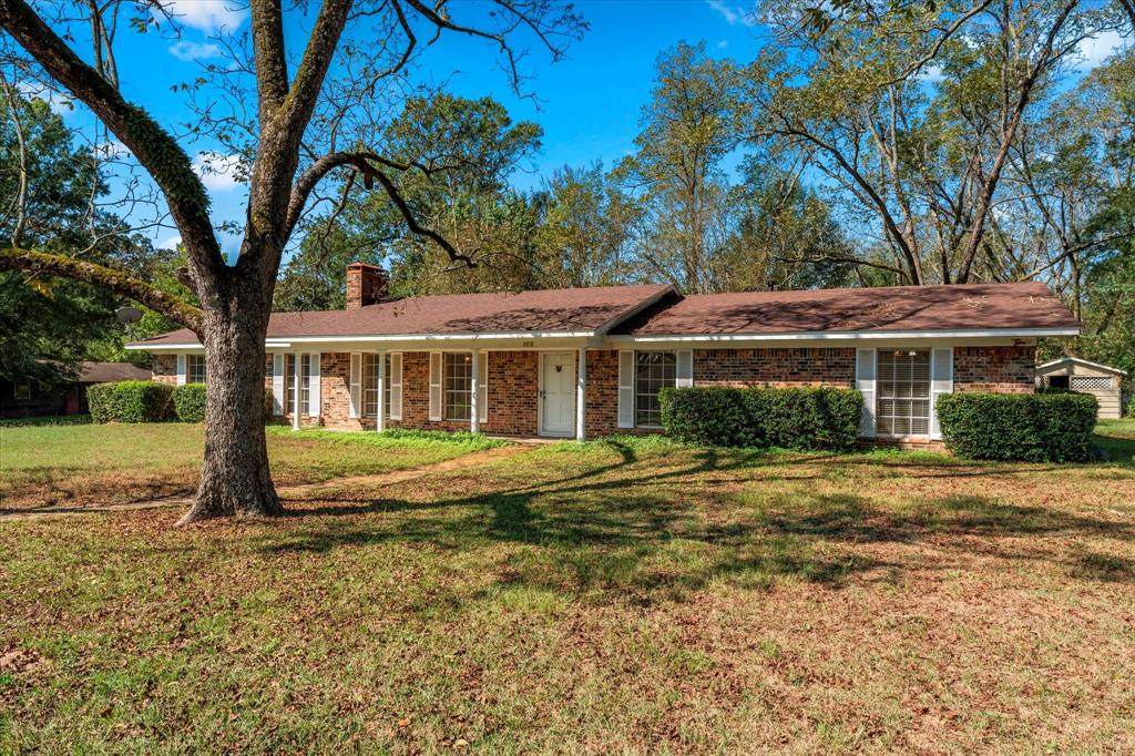 102 Westwood Parkway - Photo 1