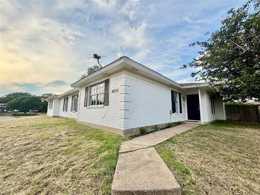 8835 Township Court - Photo 1