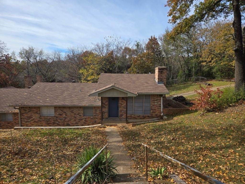 1011 Perry Avenue - Photo 1