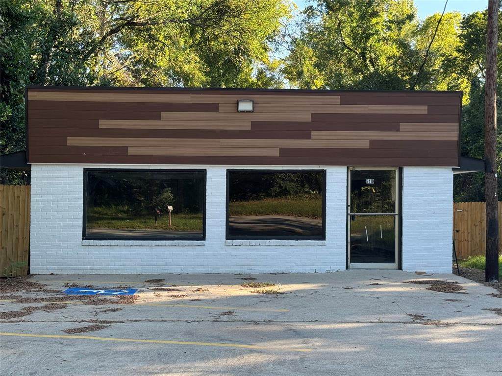 2410 Angeline Street - Photo 1