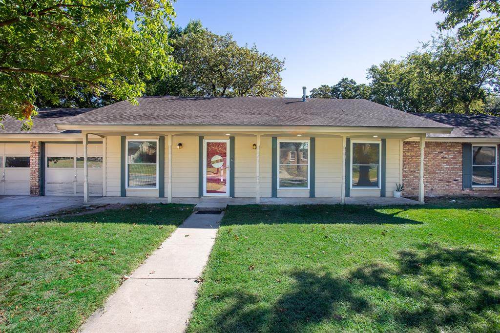 2610 Nottingham Drive - Photo 1