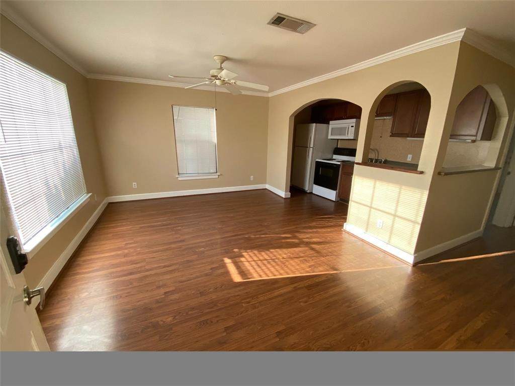 2518 Fitzhugh Avenue - Photo 1