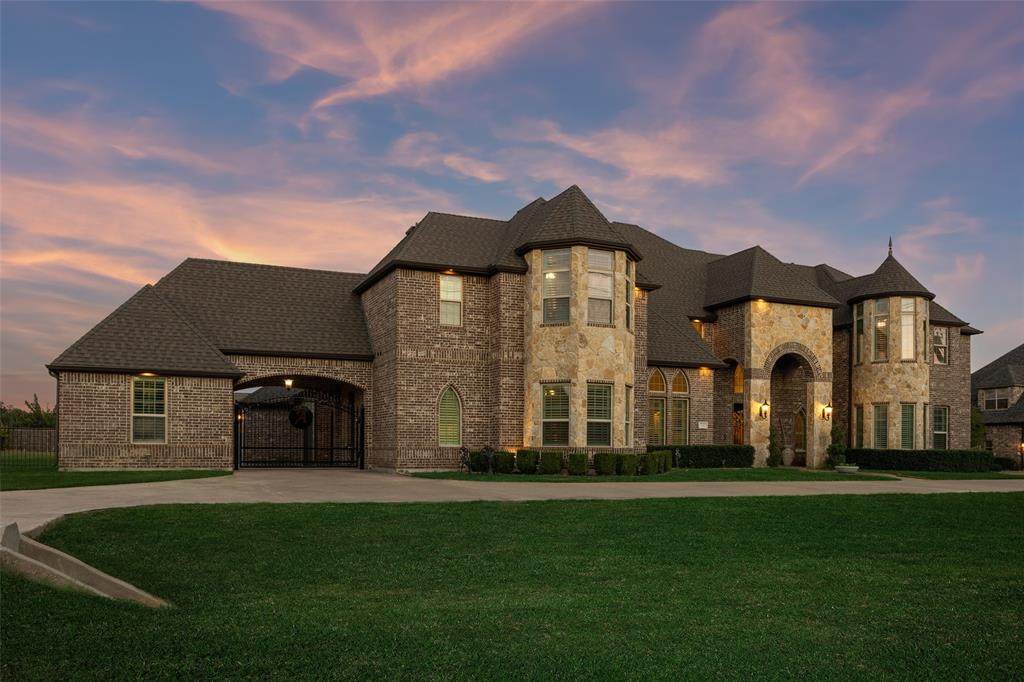 715 Simmons Road - Photo 1