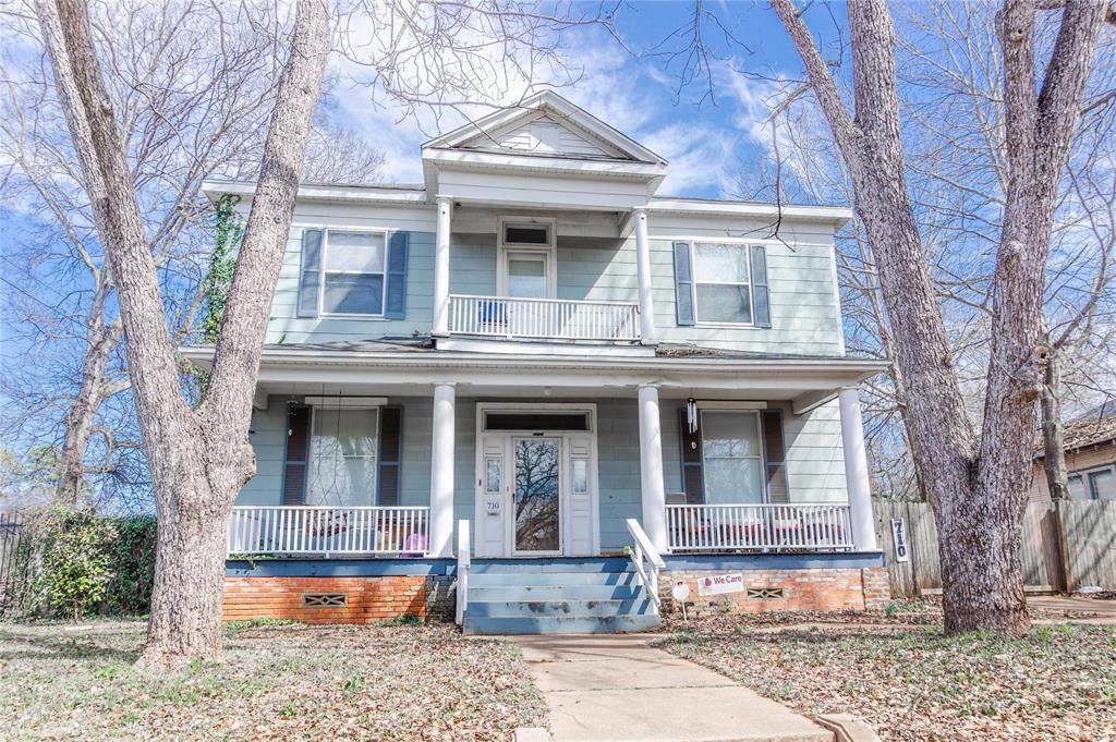 710 Magnolia Street - Photo 1