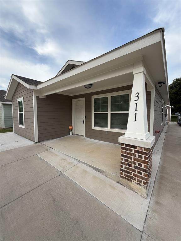 311 14th Avenue - Photo 1