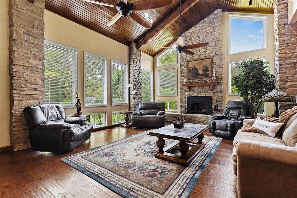 455 Lakepoint Loop - Photo 1