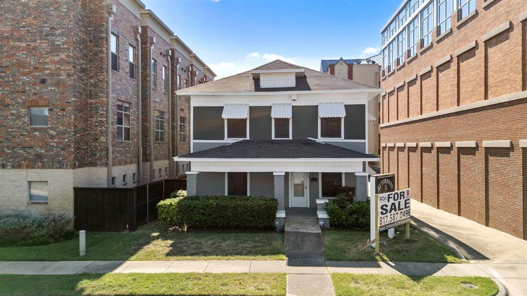 610 Weatherford Street - Photo 1