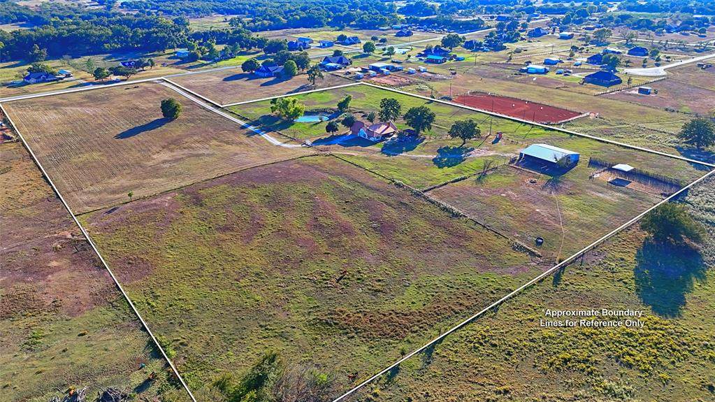 202 County Road 3470 - Photo 1