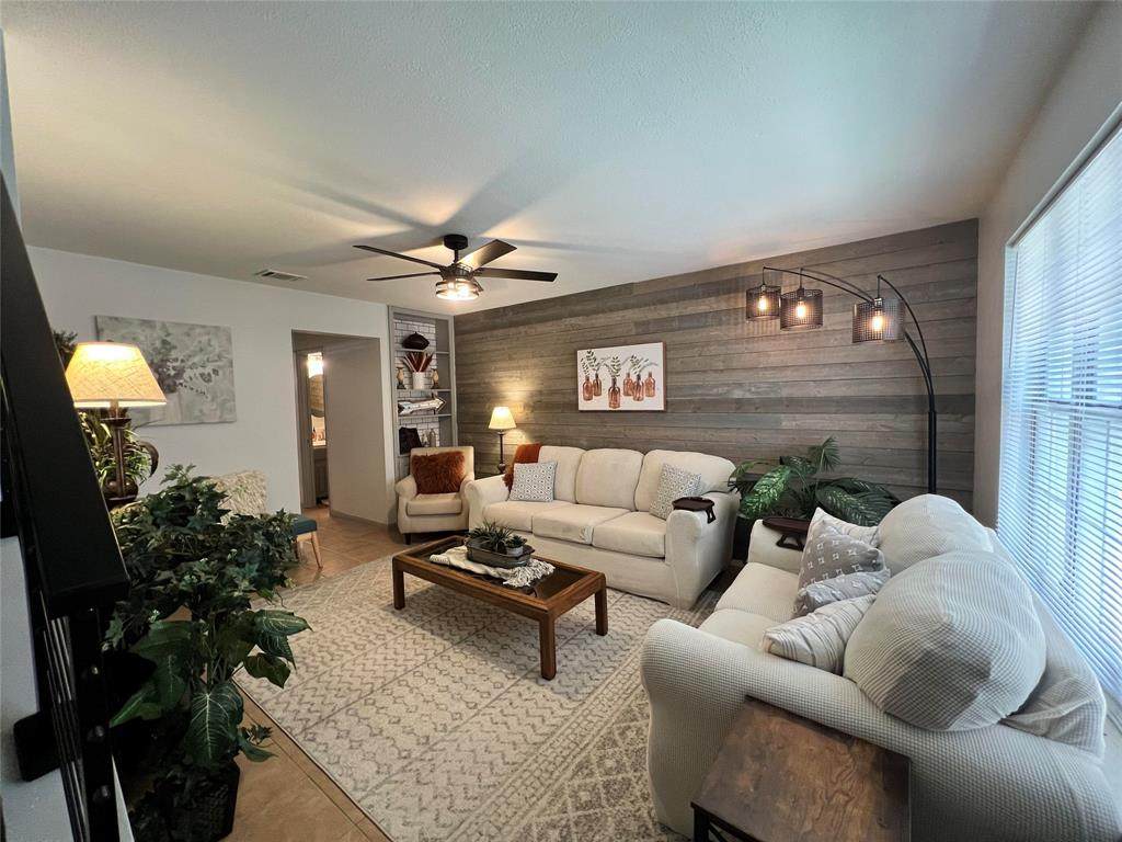 1337 11th Street - Photo 1