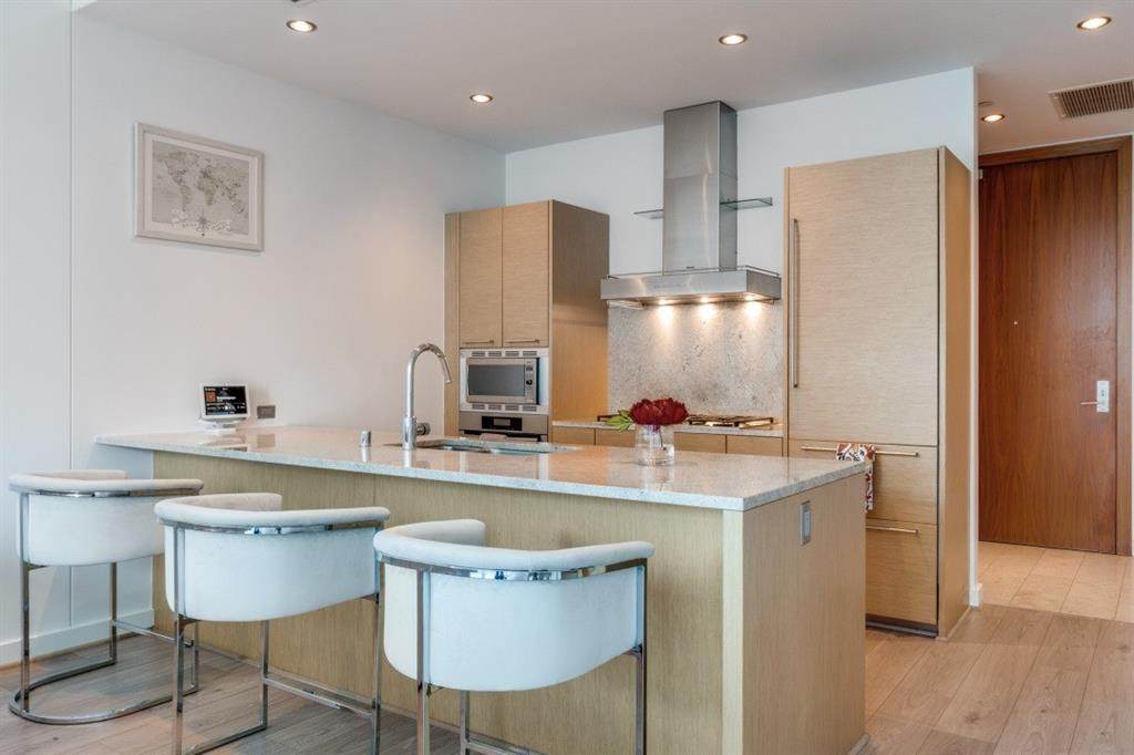 2900 Mckinnon Street - Photo 1