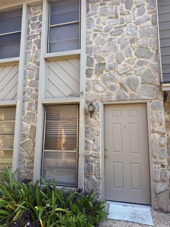 1294 Speight Avenue - Photo 1