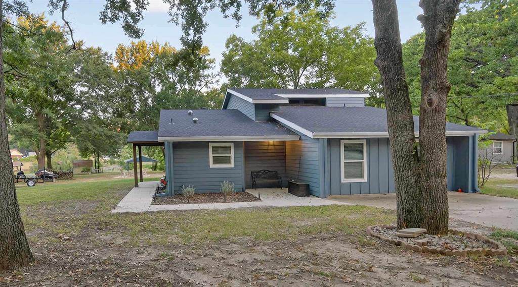 128 Armada Loop - Photo 1