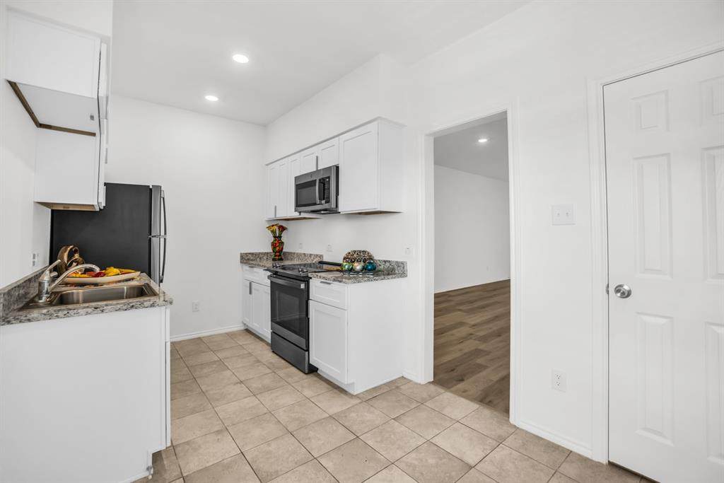 11218 Park Central Place - Photo 1