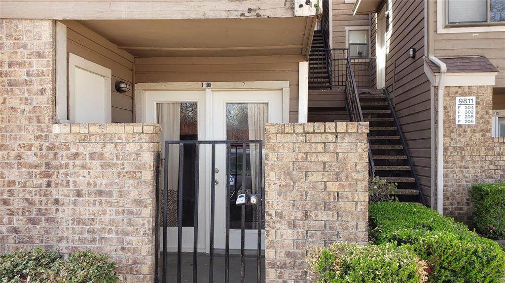 9811 Walnut Street - Photo 1