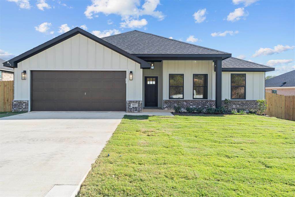 16517 Crossing Circle - Photo 1