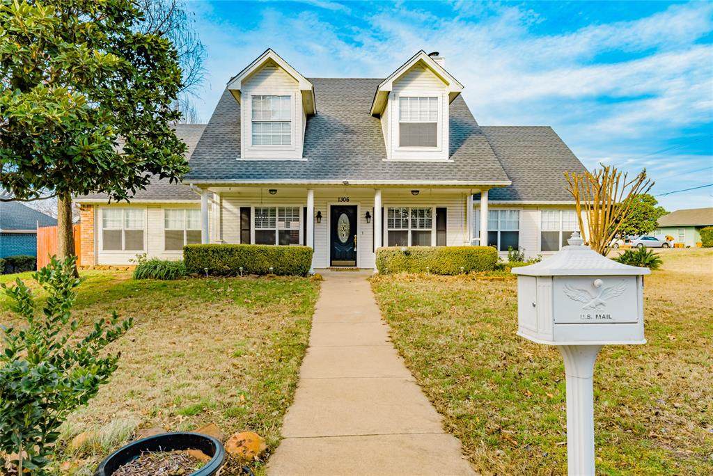 1306 Lakeside Drive - Photo 1