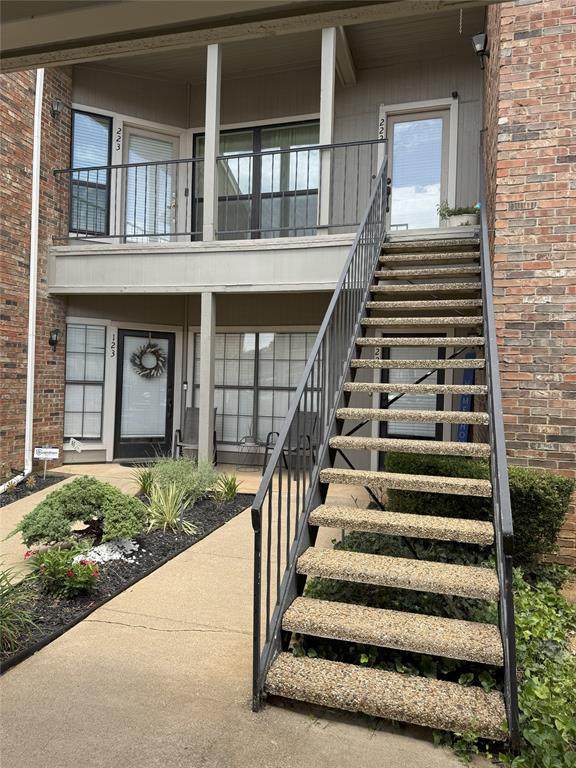 2736 Silver Creek Drive - Photo 1