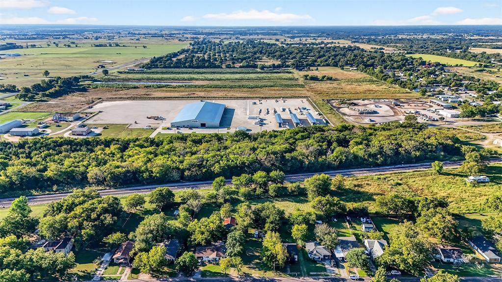 634 South Street - Photo 1