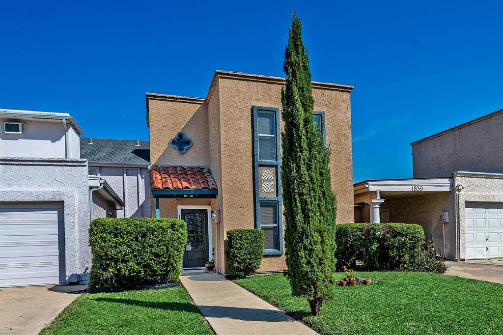 1837 Amber Lane - Photo 1