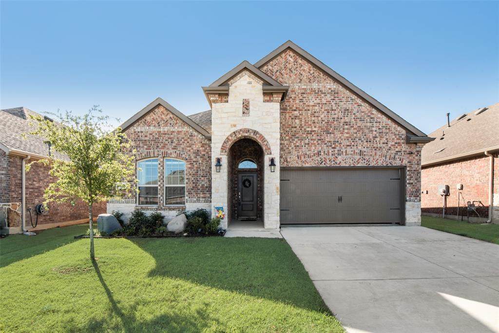 2911 Shetland Drive - Photo 1