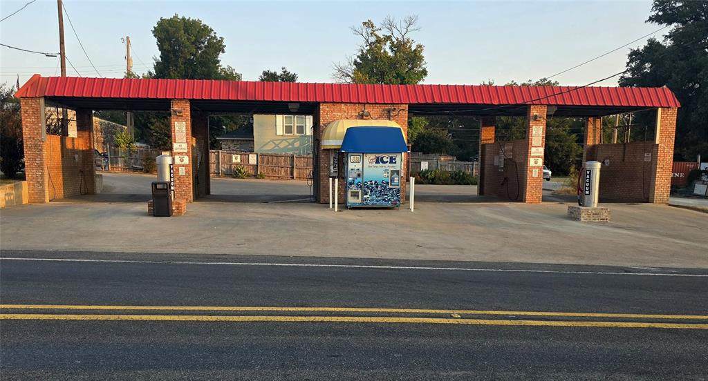 108 Morgan - Photo 1