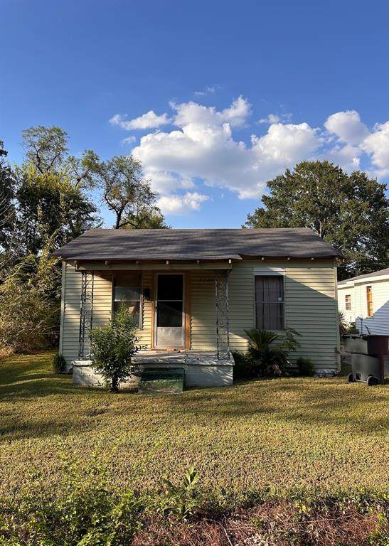 3924 Miles Street - Photo 1