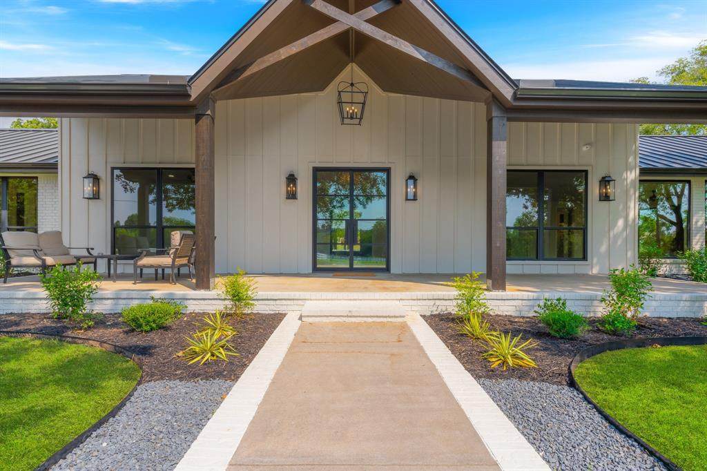 1040 Brush Creek Road - Photo 1