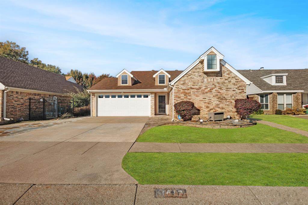 1417 Autumn Chase Square - Photo 1