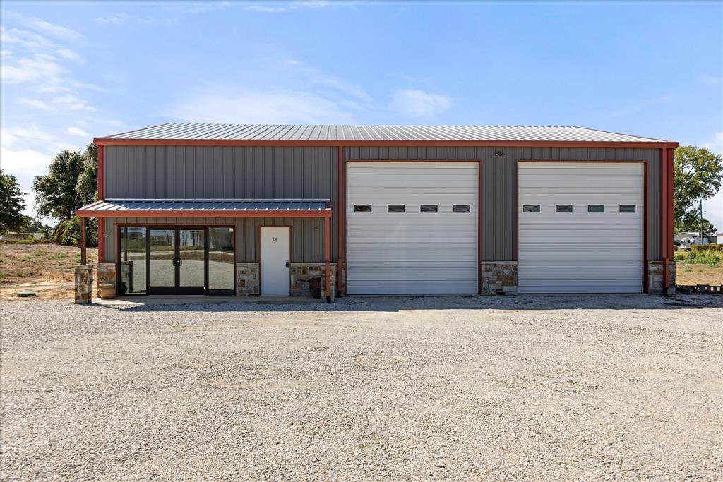 834 Riley Lane - Photo 1