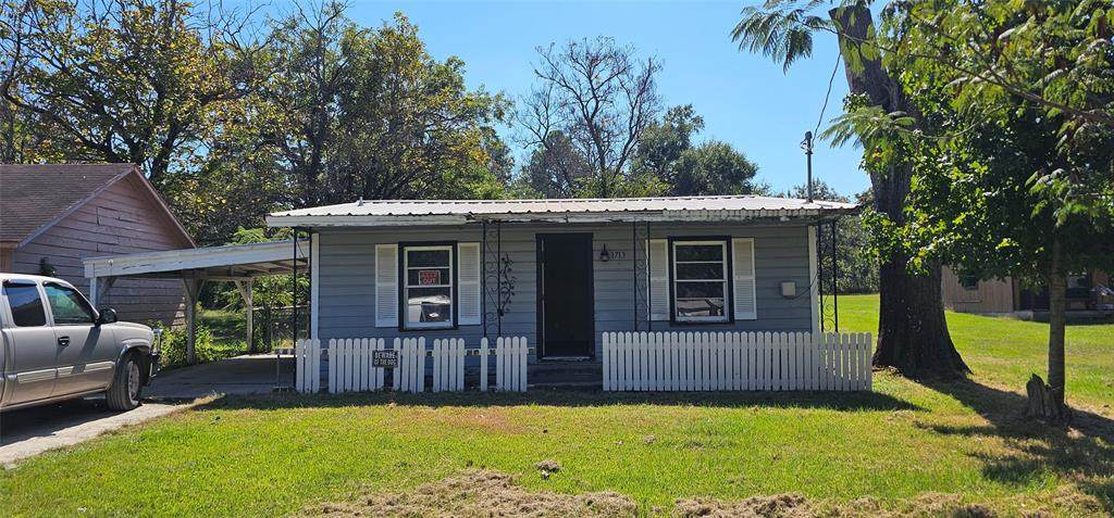 1713 Frank Street - Photo 1