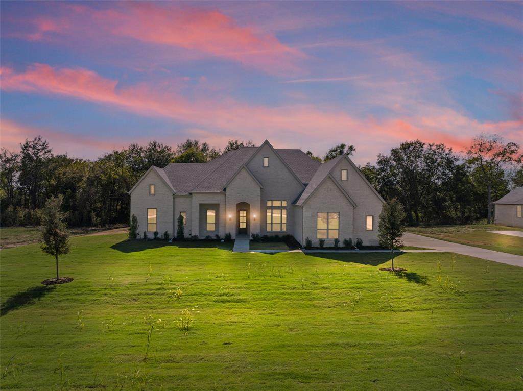 311 Mayberry Way - Photo 1