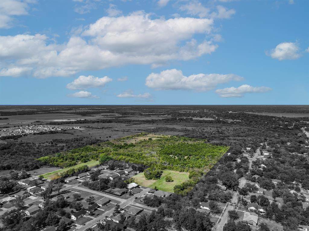 1500 Wellington Street - Photo 1