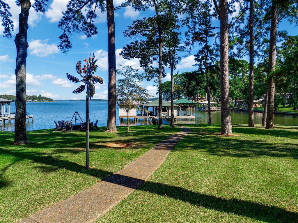 536 Wildewood Drive - Photo 1