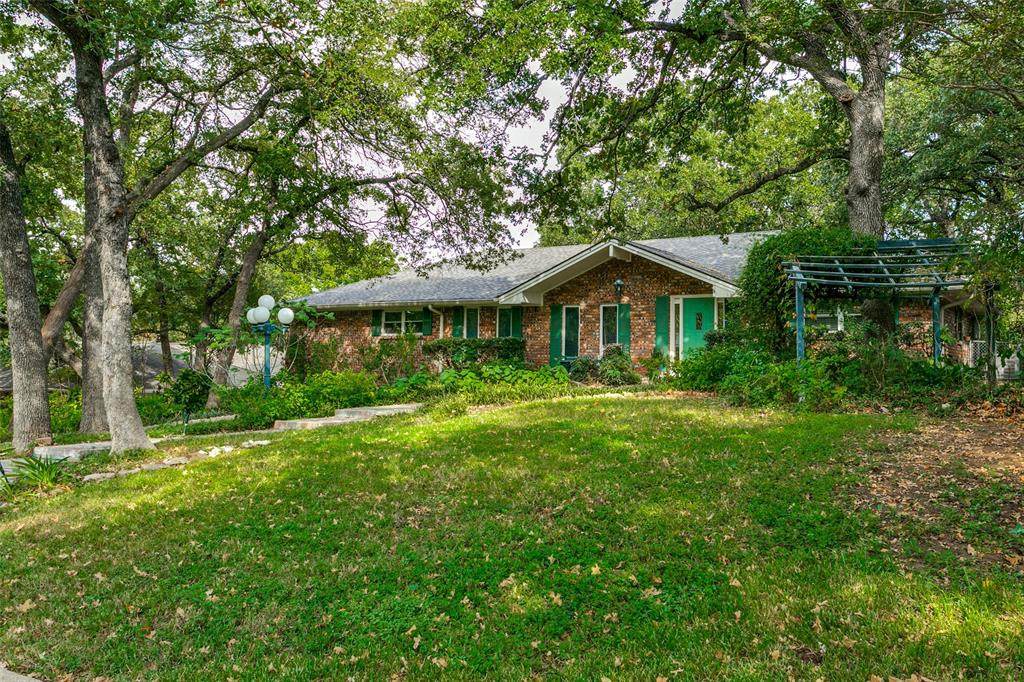 1309 Driftwood Drive - Photo 1