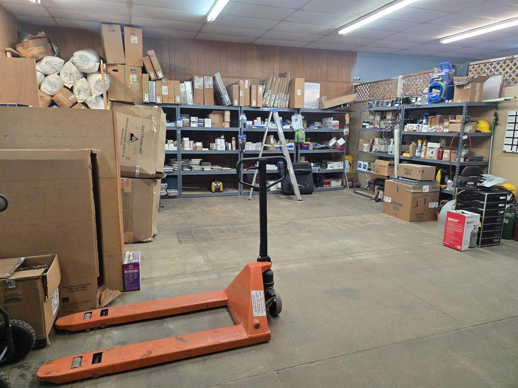 102 Main St - Photo 1