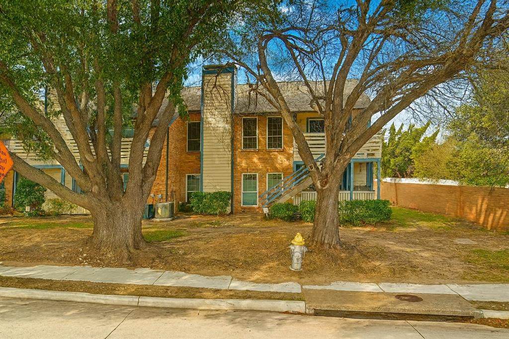 1609 Marsh Lane - Photo 1