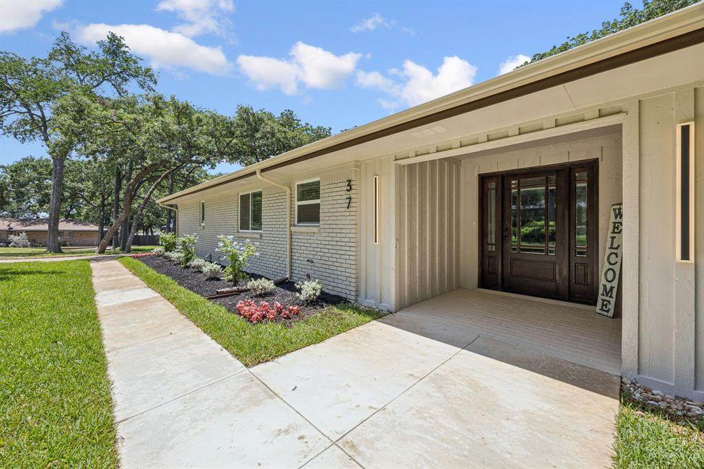 37 Devonshire Drive - Photo 1