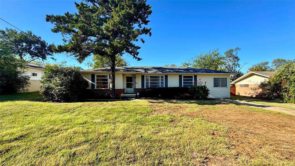 105 Davidson Drive - Photo 1