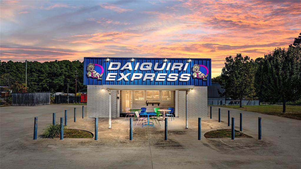 3020 Eastman - Photo 1