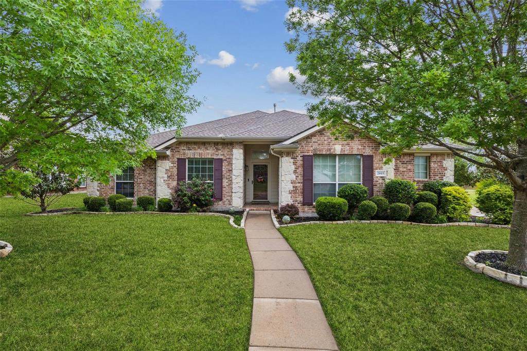 2015 Sumac Drive - Photo 1