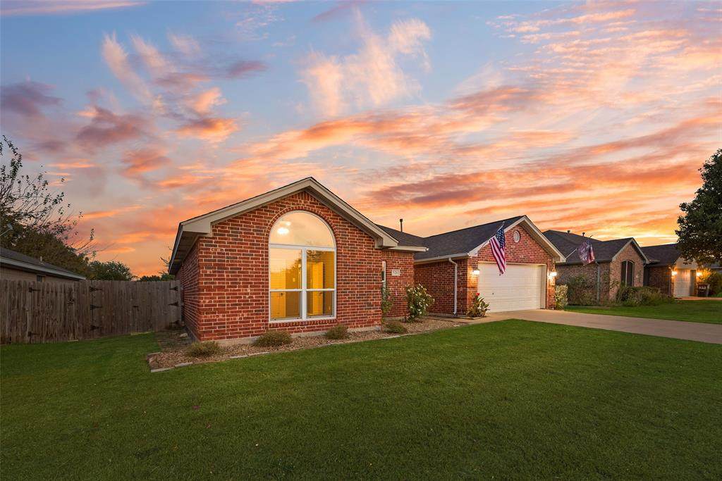 526 Morningside Court - Photo 1