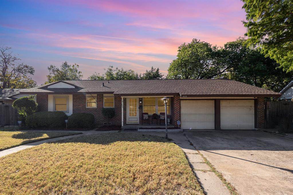 808 Ravenwood Drive - Photo 1