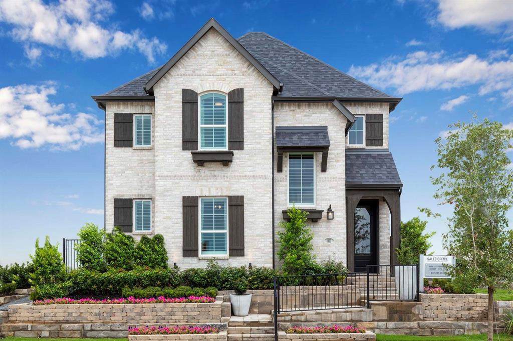 1013 Karis Boulevard - Photo 1