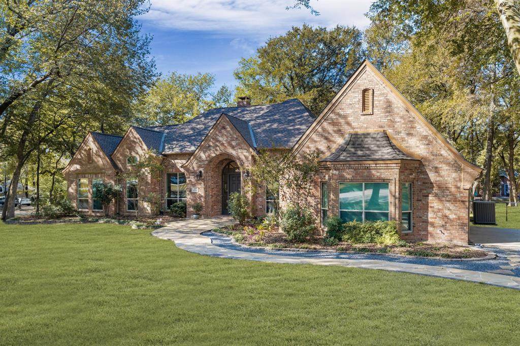 121 Dale Drive - Photo 1