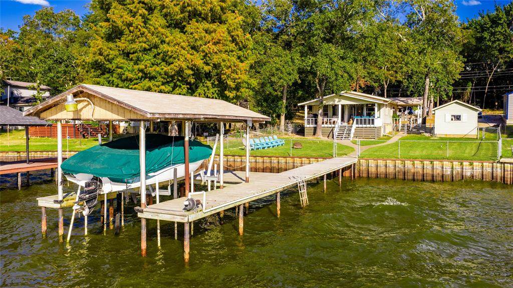 2163 Lakeview Drive - Photo 1