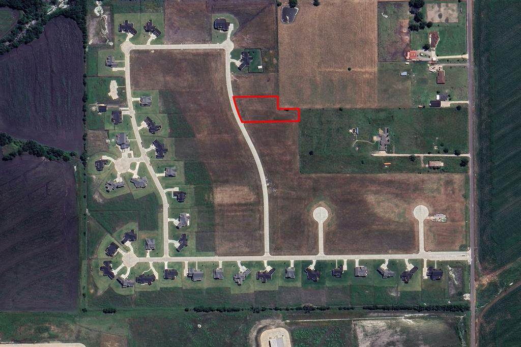 701 Colonial Court - Photo 1